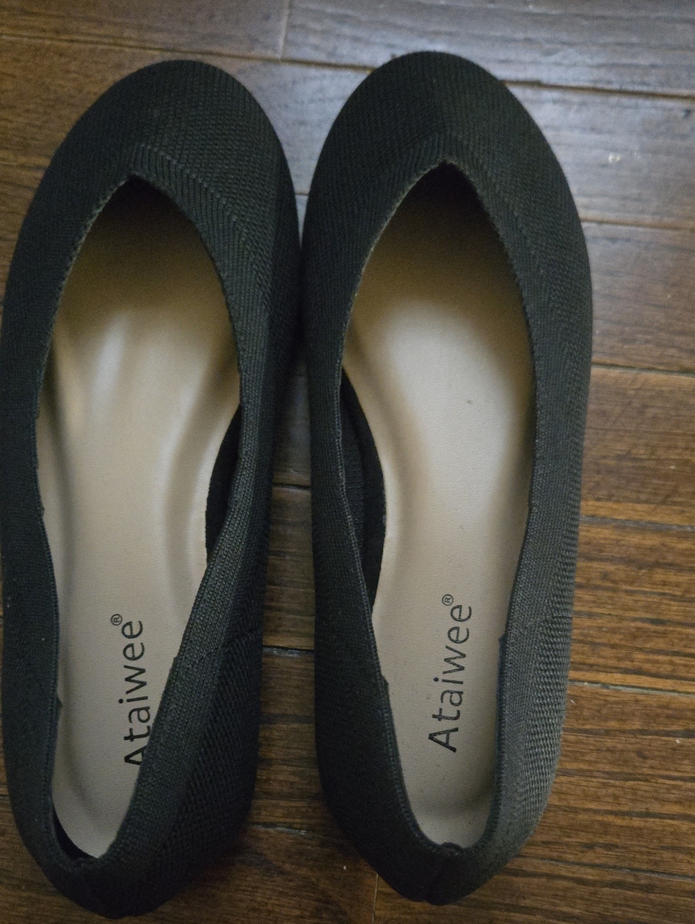 Women’s Black Slip-On Ballet Flats